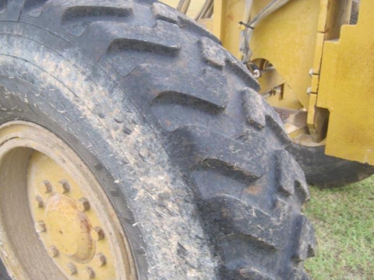 รถเกรดCaterpillar รุ่น140HAPM01827 ปี2005 พร้อมสแกริฟาย สภาพพร้อมใช้งาน