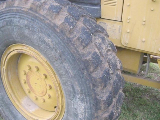 รถเกรดCaterpillar รุ่น140HAPM01827 ปี2005 พร้อมสแกริฟาย สภาพพร้อมใช้งาน