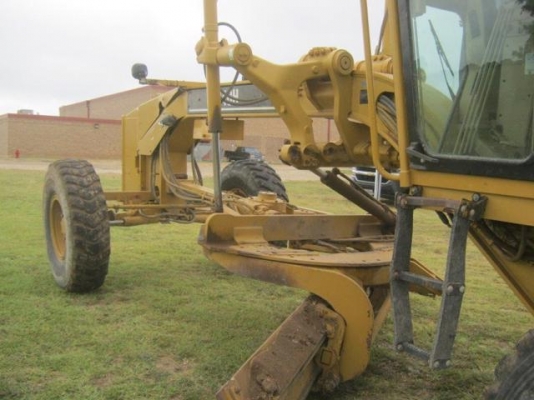 รถเกรดCaterpillar รุ่น140HAPM01827 ปี2005 พร้อมสแกริฟาย สภาพพร้อมใช้งาน