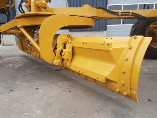 รถเกรดCaterpillar รุ่น140KJPA00752 ปี2011 พร้อมริปเปอร์ สภาพพร้อมใช้งาน