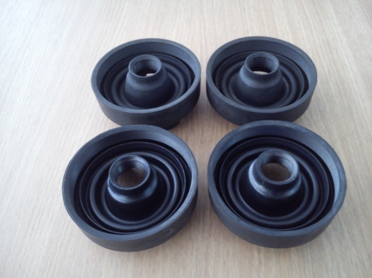 ยางปิดเบ้าโคมไฟหน้า Toyota Koito japan