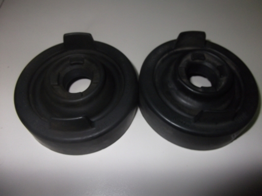 ยางปิดเบ้าโคมไฟหน้า Toyota Koito japan