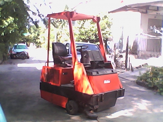 รถกวาดพื้นดูดฝุ่น มือสอง ขายหรือให้เช่า