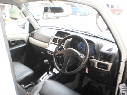 MITSUBISHI PAJERO TURBO 4x4 ตัวนอก สีขาว MITSUBISHI PAJERO TURBO 4x4 ตัวนอก สีขาว