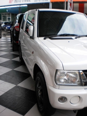 MITSUBISHI PAJERO TURBO 4x4 ตัวนอก สีขาว MITSUBISHI PAJERO TURBO 4x4 ตัวนอก สีขาว