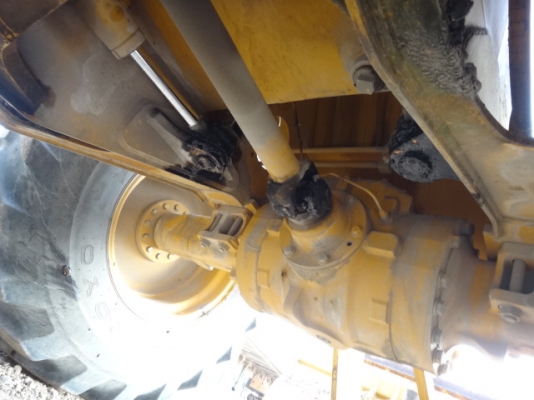 รถตักล้อยาง  ยี่ห้อ TCM L13  รถปี 2000 (เทียบเท่า WA100-3) สภาพสวยจัด ใช้งานน้อย 900 ชั่วโมง แขนยาวพิเศษจากห้าง  โทร.081-373-0559