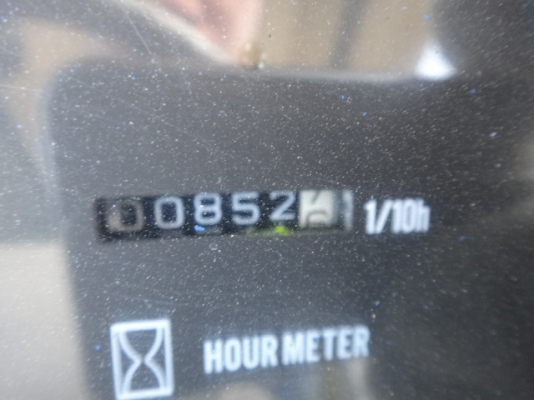 รถตักล้อยาง  ยี่ห้อ TCM L13  รถปี 2000 (เทียบเท่า WA100-3) สภาพสวยจัด ใช้งานน้อย 900 ชั่วโมง แขนยาวพิเศษจากห้าง  โทร.081-373-0559