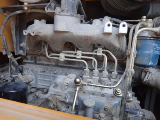 รถตักล้อยาง  ยี่ห้อ TCM L13  รถปี 2000 (เทียบเท่า WA100-3) สภาพสวยจัด ใช้งานน้อย 900 ชั่วโมง แขนยาวพิเศษจากห้าง  โทร.081-373-0559