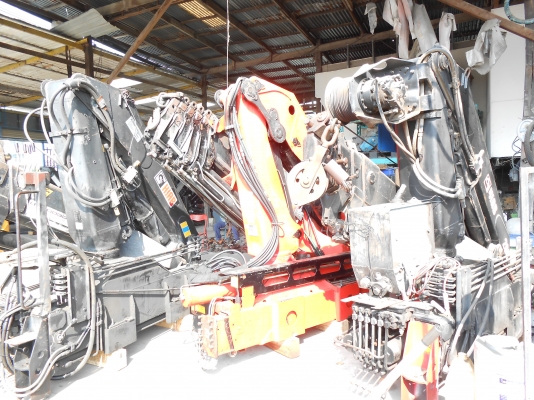 ขายเครนพับ ทั้งใหม่ และ มือสอง และอุปกรณ์ นำเข้าจาก ยุโรป