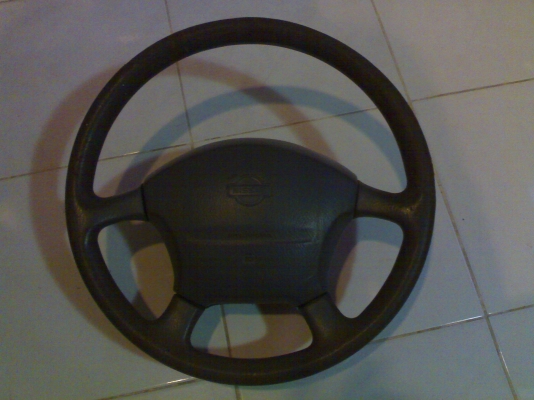 พวงมาลัย นิสสัน มีแอร์แบ็ก ราคาต่อรองได้