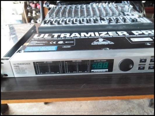 ขาย เครื่องส่งสัญญาณวิยุจายเสียง ไม่มีเสาอากาศ