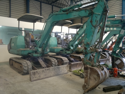 รถขุดเล็ก KOMATSU PC20-7 สภาพดีนำเข้าจากญี่ปุ่น ราคาไม่แพงครับ