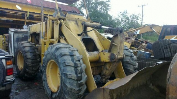 รายละเอียด Komatsu 510 เอวอ่อน มี 2 คัน พร้อมใช้