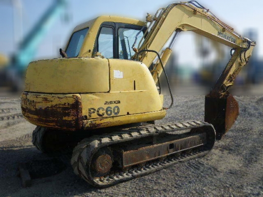 รถขุด PC60-7 โทร.0927826142,034886118 www.patanamachine.com