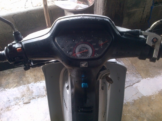 ขาย!เวฟ110 ปี44 รถเครื่องเดิม เครื่องดี พร้อมใช้ ทะเบียน+เอกสารโอน ภาษีไม่หมด