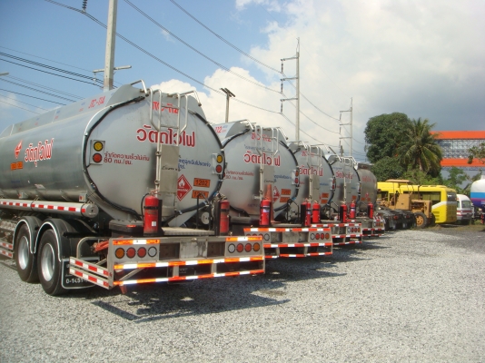 มี4คัน-รถใหม่-สิงหา-2554ISUZU-DEGA-FVM-240-HP-1-เพลา-12ล้อ-โหลดล่าง-ถัง-20000ลิตร