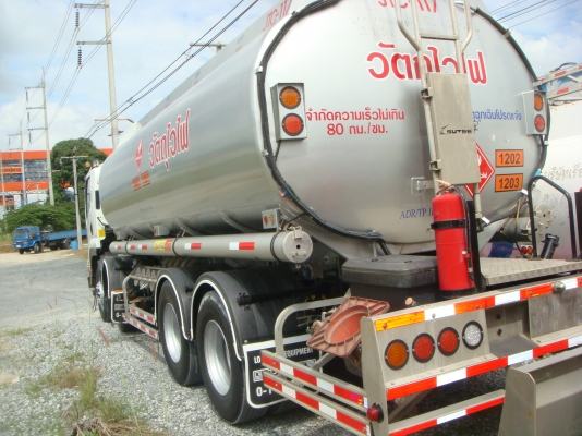 มี4คัน-รถใหม่-สิงหา-2554ISUZU-DEGA-FVM-240-HP-1-เพลา-12ล้อ-โหลดล่าง-ถัง-20000ลิตร