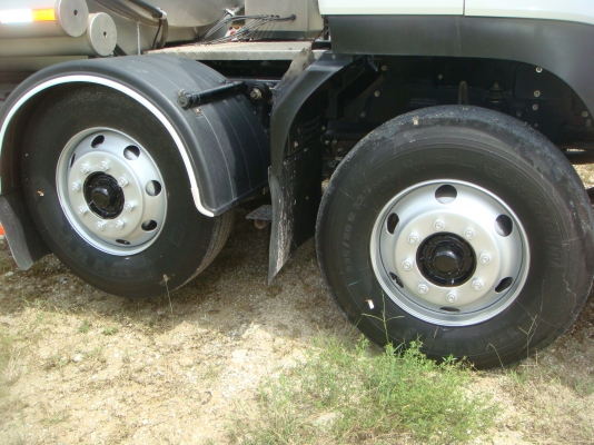 มี4คัน-รถใหม่-สิงหา-2554ISUZU-DEGA-FVM-240-HP-1-เพลา-12ล้อ-โหลดล่าง-ถัง-20000ลิตร