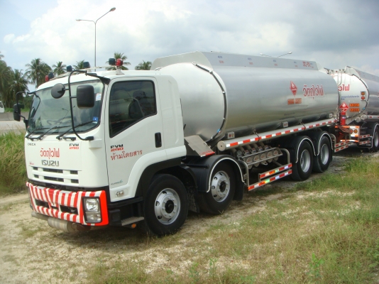 มี4คัน-รถใหม่-สิงหา-2554ISUZU-DEGA-FVM-240-HP-1-เพลา-12ล้อ-โหลดล่าง-ถัง-20000ลิตร