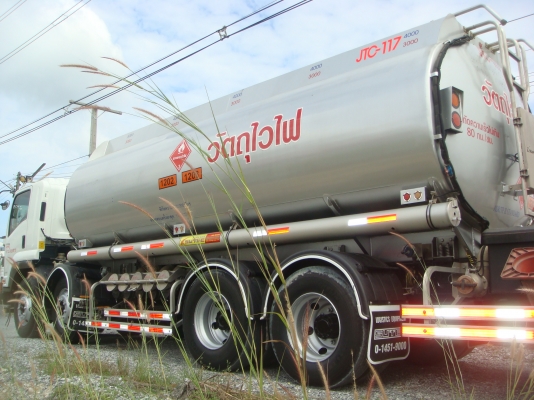 มี4คัน-รถใหม่-สิงหา-2554ISUZU-DEGA-FVM-240-HP-1-เพลา-12ล้อ-โหลดล่าง-ถัง-20000ลิตร