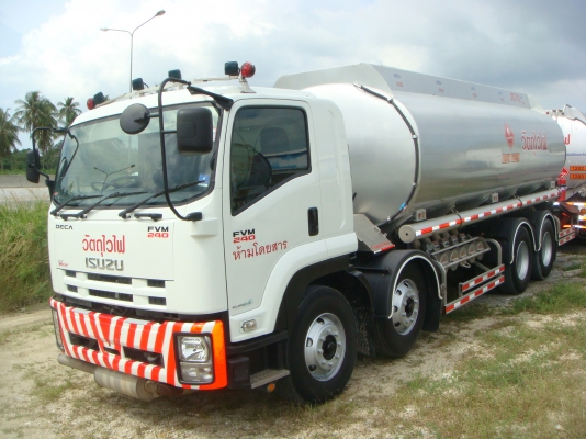 มี4คัน-รถใหม่-สิงหา-2554ISUZU-DEGA-FVM-240-HP-1-เพลา-12ล้อ-โหลดล่าง-ถัง-20000ลิตร