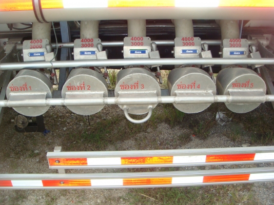 มี4คัน-รถใหม่-สิงหา-2554ISUZU-DEGA-FVM-240-HP-1-เพลา-12ล้อ-โหลดล่าง-ถัง-20000ลิตร