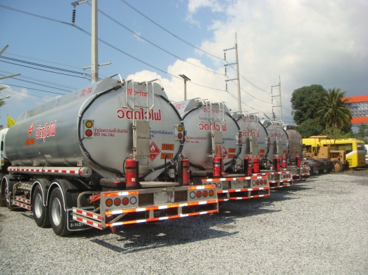 มี4คัน-รถใหม่-สิงหา-2554ISUZU-DEGA-FVM-240-HP-1-เพลา-12ล้อ-โหลดล่าง-ถัง-20000ลิตร