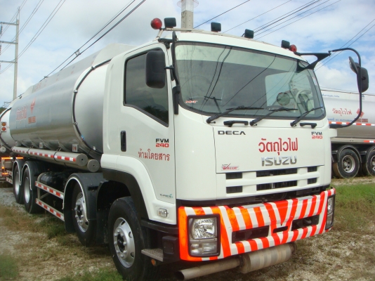 มี4คัน-รถใหม่-สิงหา-2554ISUZU-DEGA-FVM-240-HP-1-เพลา-12ล้อ-โหลดล่าง-ถัง-20000ลิตร