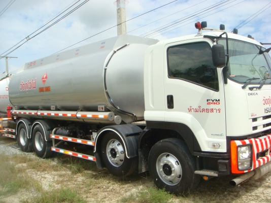 มี4คัน-รถใหม่-สิงหา-2554ISUZU-DEGA-FVM-240-HP-1-เพลา-12ล้อ-โหลดล่าง-ถัง-20000ลิตร