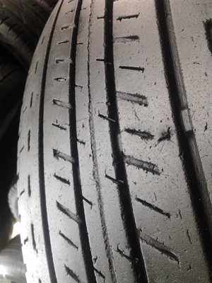 ขายยาง215/70/15 ปี 4108 BRIDESTONE DURAVIS R611 1 ชุด  ราคา :  2,000.00  บาท