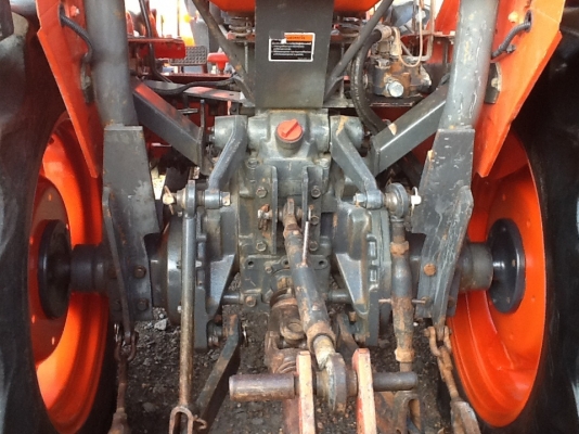 คูโบต้า L3408 4 WD 2 เพลา ใบมีด โรตารี่ ทำงาน 1047 ชั่วโมง..