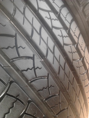 ขายยาง225/65/17 ปี 4811 MICHERLIN LATITODE TOUR HP 1 คู่   ราคา :  2,500.00  บาท