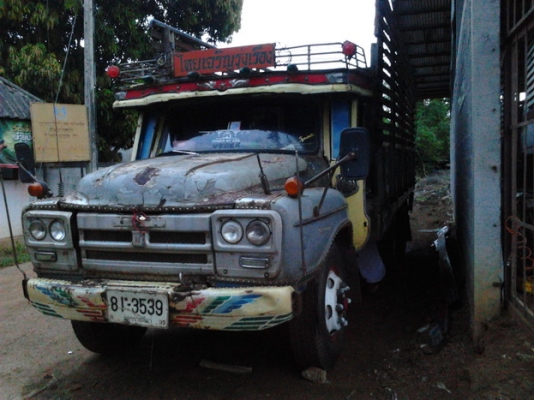 ISUZU TX 165 HP 6BD1 สิบล้อ 1 เพลา รถหัวยาว กระบะไม้คอกสูงเกษตรไม่ดั๊มพ์ ภายในพวงมาลัยเพาเวอร์ ช่วงล่างใหญ่ของฮีโน่ KT 925 คัชซีสวยไม่มีผุ ยางสภาพดี 80\% เอกสารทะเบียนครบพร้อมโอนครับ