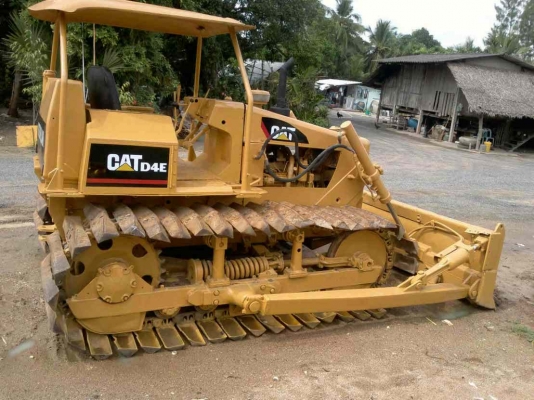 ขายแทรคเตอร์D4Eหัวฉีดตีนเป็ดราคา450,000เจ้าของขายเองต่อรองราคาได้