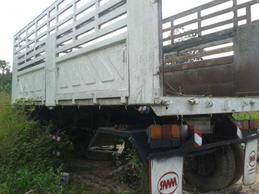 รถฮีโน่ 10 ล้อดั๊ม  FM3M  240 แรงม้า  ปี 39 ( ขายแม่ลูก )   ติดต่อได้ทื่ 081-6079515