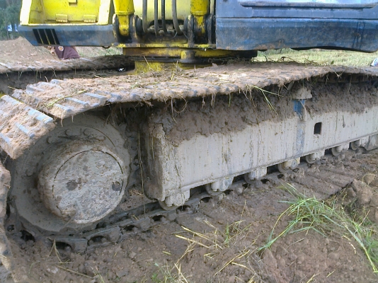 KOMATSU PC 120-3 คอนโทรลสั้น ช่วงล่างใบแทรกขนาดใหญ่ฉีกเลี้ยวได้สบายครับ เอวแน่นมากๆ เครื่อง 6BD1 ปั๊มเดิมๆทำงานไม่มีโหลดครับ สภาพดีบอดี้สวยพร้อมใช้งานจริงๆครับคันนี้ เอกสารสัญญาซื้อขาย ราคาต่อรองได้ครับ