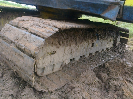 KOMATSU PC 120-3 คอนโทรลสั้น ช่วงล่างใบแทรกขนาดใหญ่ฉีกเลี้ยวได้สบายครับ เอวแน่นมากๆ เครื่อง 6BD1 ปั๊มเดิมๆทำงานไม่มีโหลดครับ สภาพดีบอดี้สวยพร้อมใช้งานจริงๆครับคันนี้ เอกสารสัญญาซื้อขาย ราคาต่อรองได้ครับ