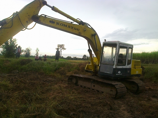 KOMATSU PC 120-3 คอนโทรลสั้น ช่วงล่างใบแทรกขนาดใหญ่ฉีกเลี้ยวได้สบายครับ เอวแน่นมากๆ เครื่อง 6BD1 ปั๊มเดิมๆทำงานไม่มีโหลดครับ สภาพดีบอดี้สวยพร้อมใช้งานจริงๆครับคันนี้ เอกสารสัญญาซื้อขาย ราคาต่อรองได้ครับ