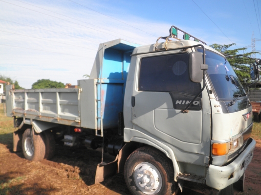 ขาย hino fc 120 ซุปเปอร์เสี่ย ดั้ม พวงมาลัยพาเวอร์ แอร์ เครื่องเสียง มีสโล เกียร์ร็อก Fหน้า Fหลัง แรงมาก