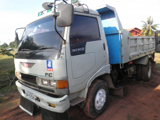ขาย hino fc 120 ซุปเปอร์เสี่ย ดั้ม พวงมาลัยพาเวอร์ แอร์ เครื่องเสียง มีสโล เกียร์ร็อก Fหน้า Fหลัง แรงมาก