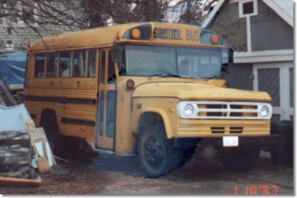 สคูลบัส dodge