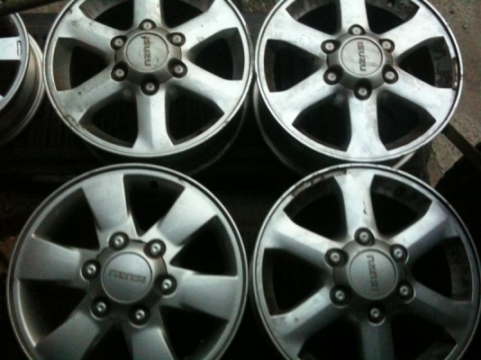 ขายด่วนแม๊กเดิมอีซูซุ 16 นิ้ว จัดส่งได้ครับ  ชุดที่ 3