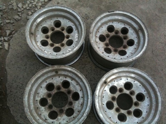 ขายแม๊กหยดน้ำ ขอบ 14  ครับ 7 นิ้วครับ