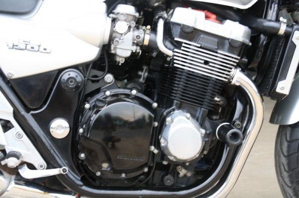 ขาย cb 1300 ปี 99 สรรพสามิตแท้ เครื่องดี สีเดิม รถเดิมสวย ประมูลญี่ปุ่น 129000