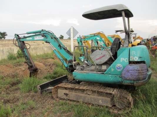 ขายแล้วนะครับ KOMATSU PC 30-7 รถขุด เก่าไทย ตามสภาพ เลยครับ น้องร็อคจัดให้ ขายแล้วนะครับ KOMATSU PC 30-7 รถขุด เก่าไทย ตามสภาพ เลยครับ น้องร็อคจัดให้