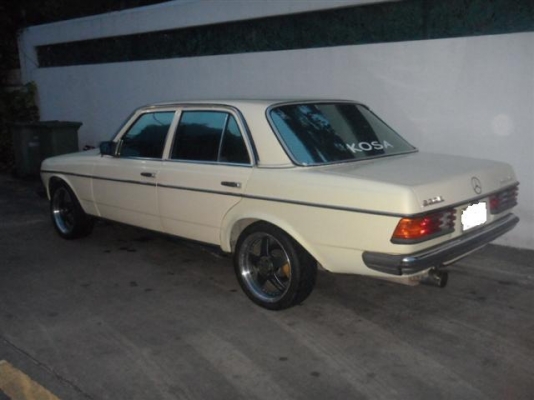 ขายเบนซ์ รุ่น w 123 ปี 89 เครื่อง 1 เจติดเเก๊ส ขายเบนซ์ รุ่น w 123 ปี 89 เครื่อง 1 เจติดเเก๊ส