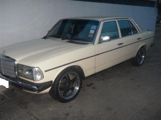 ขายเบนซ์ รุ่น w 123 ปี 89 เครื่อง 1 เจติดเเก๊ส