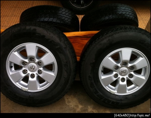 ขายแม็กพร้อมยางขอบ 15 6รู toyota vigo prerunner