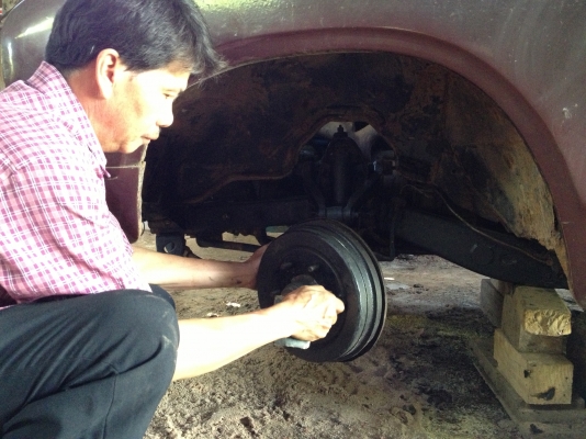 ขายรถดัทสัน 1300 ชีฃี  สภาพเดิม ๆๆ ขายตามสภาพ  ครับผม