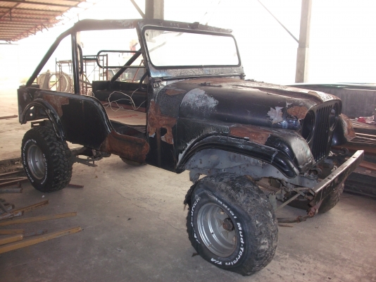 ขายรถจิ๊ปราคาพิเศษ (จ. ลำปาง)